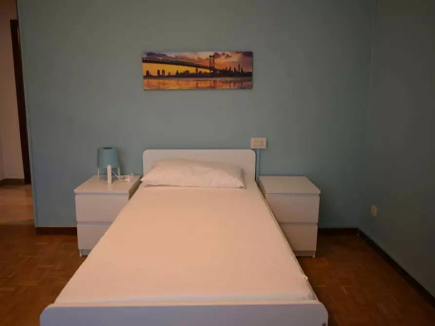 Immagine 4 di Camera in affitto  in Via Rocca d'Anfo a Brescia