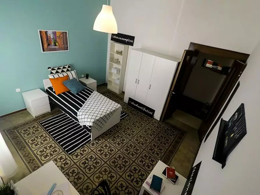 Immagine 1 di Camera in affitto  in Via Lattanzio Gambara a Brescia