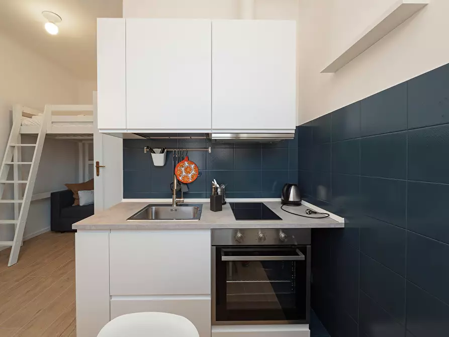 Immagine 8 di Appartamento in affitto  in Via Accademia a Milano