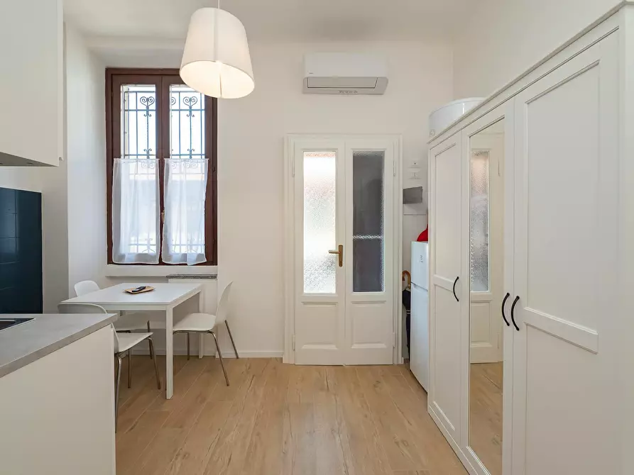 Immagine 7 di Appartamento in affitto  in Via Accademia a Milano