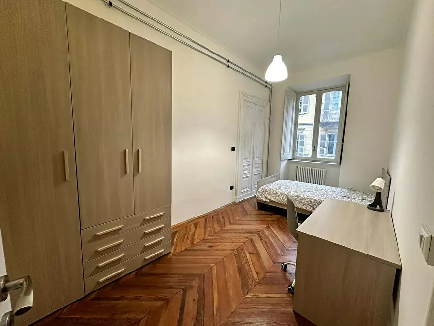 Immagine 2 di Camera in affitto  in Via Sant'Anselmo a Torino