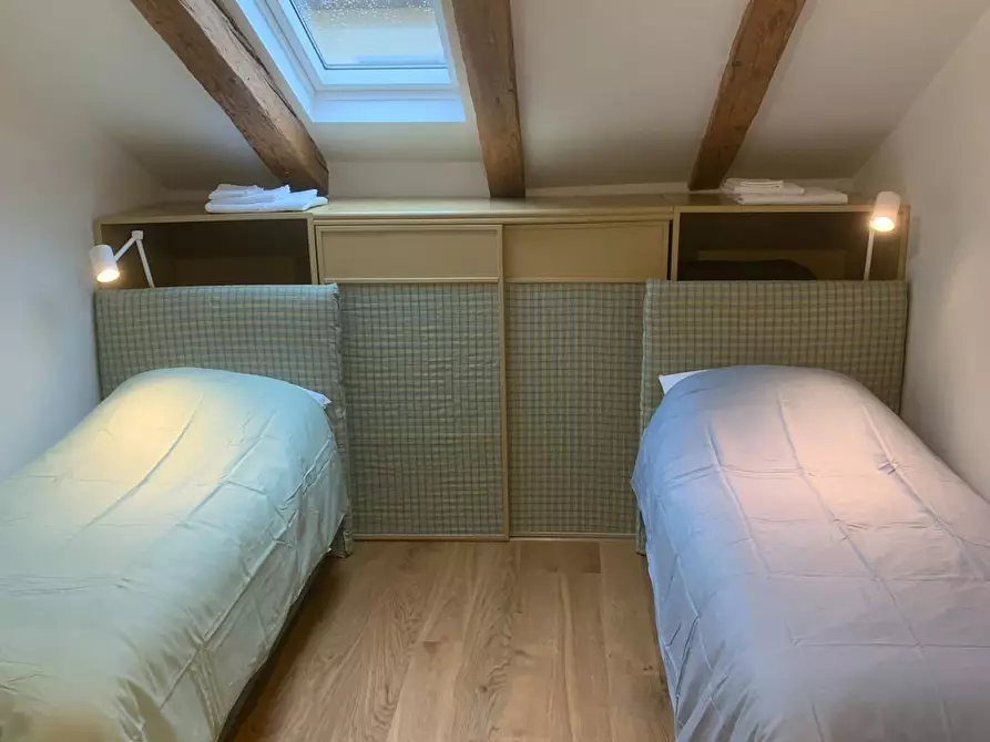 Immagine 4 di Camera in affitto  in Via Udine a Trieste