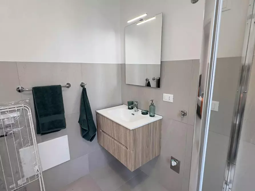 Immagine 10 di Camera in affitto  in Via Vignolese a Modena