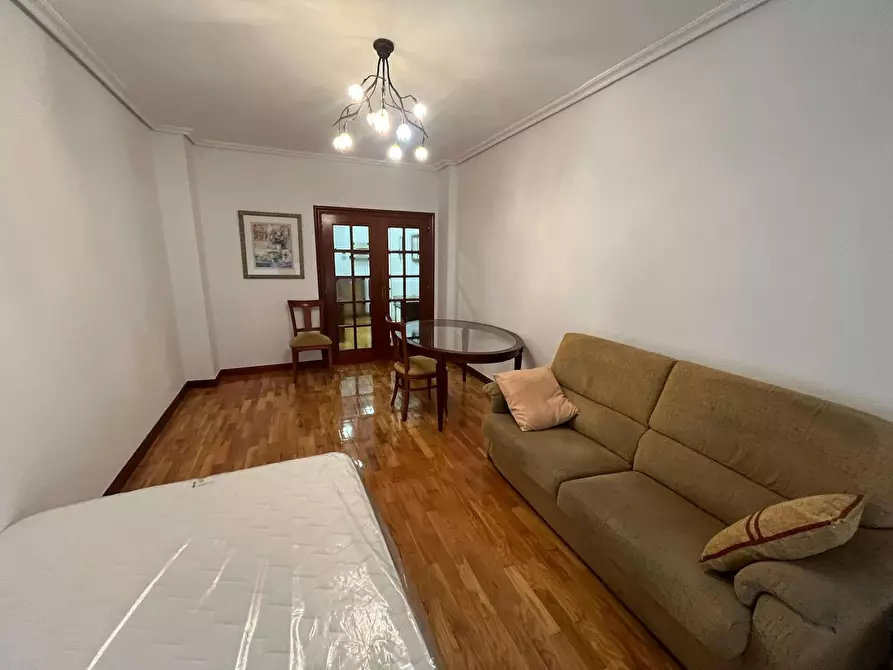 Immagine 3 di Camera in affitto  in Calle de Juan XXIII a Logroño