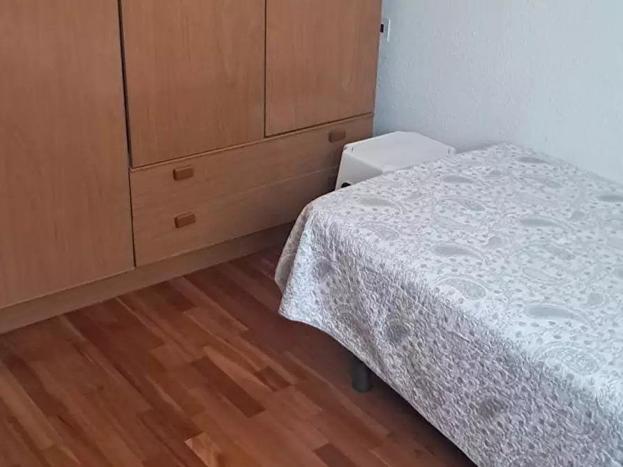 Immagine 3 di Camera in affitto  in Carrer de Sant Joan de Déu a Valencia