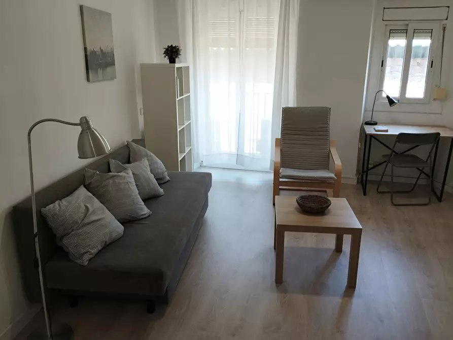 Immagine 2 di Appartamento in affitto  in Carrer de l'Hospital a Barcelona
