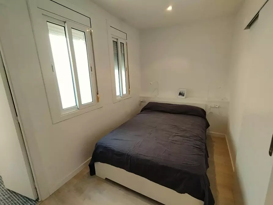 Immagine 8 di Appartamento in affitto  in Carrer de l'Hospital a Barcelona