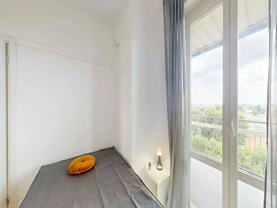 Immagine 2 di Camera in affitto  in Viale Molise a Milano