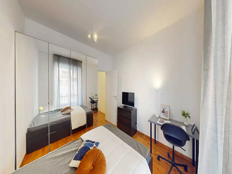 Immagine 4 di Camera in affitto  in Viale Tunisia a Milano