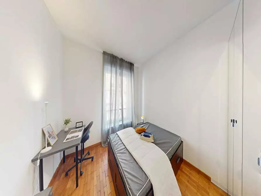 Immagine 3 di Camera in affitto  in Viale Tunisia a Milano