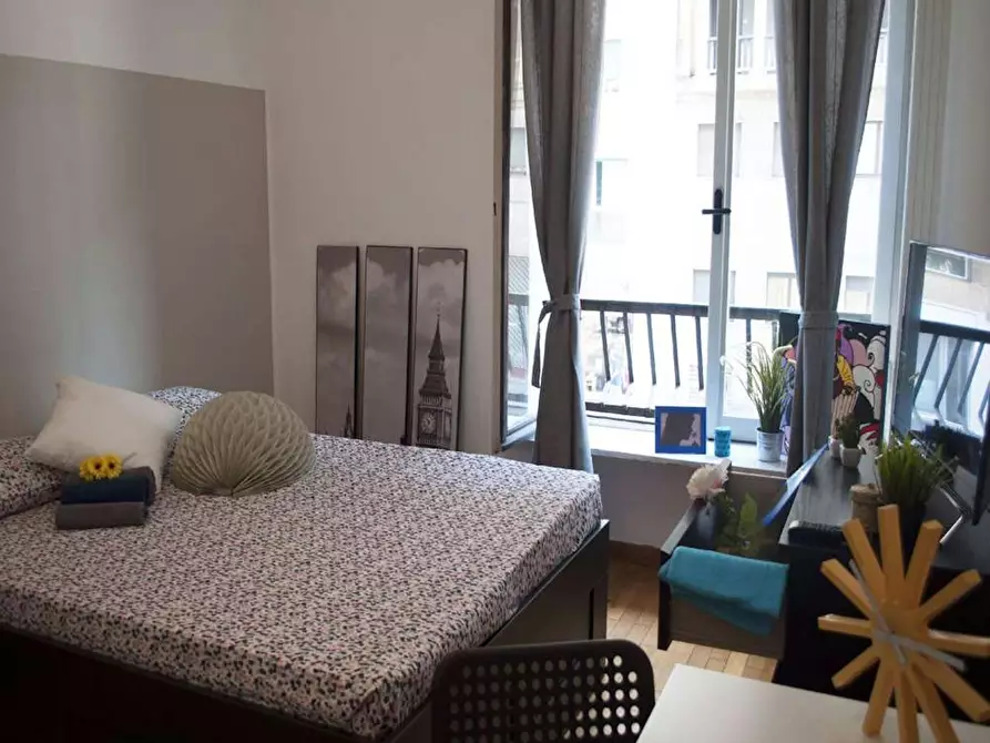 Immagine 6 di Camera in affitto  in Viale Tunisia a Milano