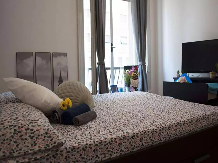 Immagine 4 di Camera in affitto  in Viale Tunisia a Milano