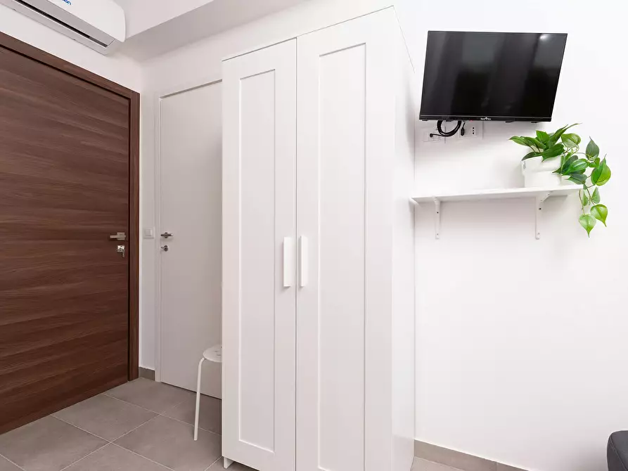 Immagine 5 di Appartamento in affitto  in Viale Principe Amedeo a Rimini