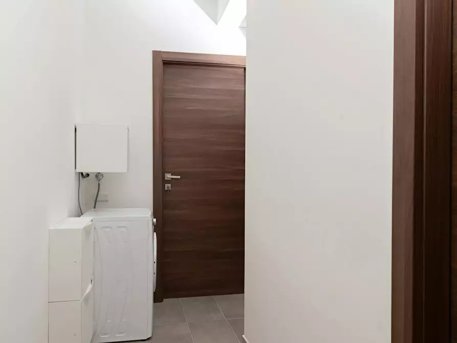 Immagine 8 di Appartamento in affitto  in Viale Principe Amedeo a Rimini