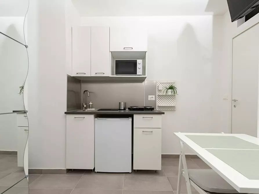 Immagine 2 di Appartamento in affitto  in Viale Principe Amedeo a Rimini