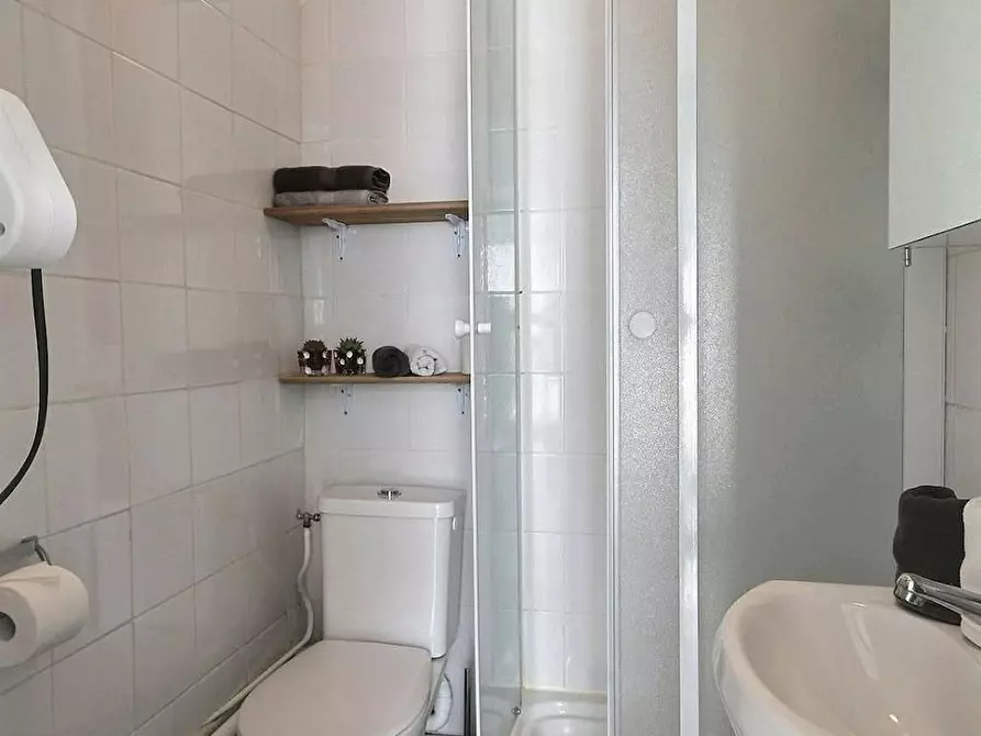 Immagine 7 di Appartamento in affitto  in Rue Claude Tillier a Paris