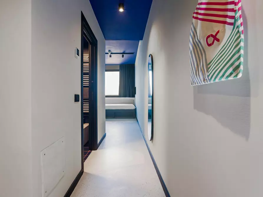 Immagine 1 di Camera in affitto  in Via Galileo Ferraris a Napoli