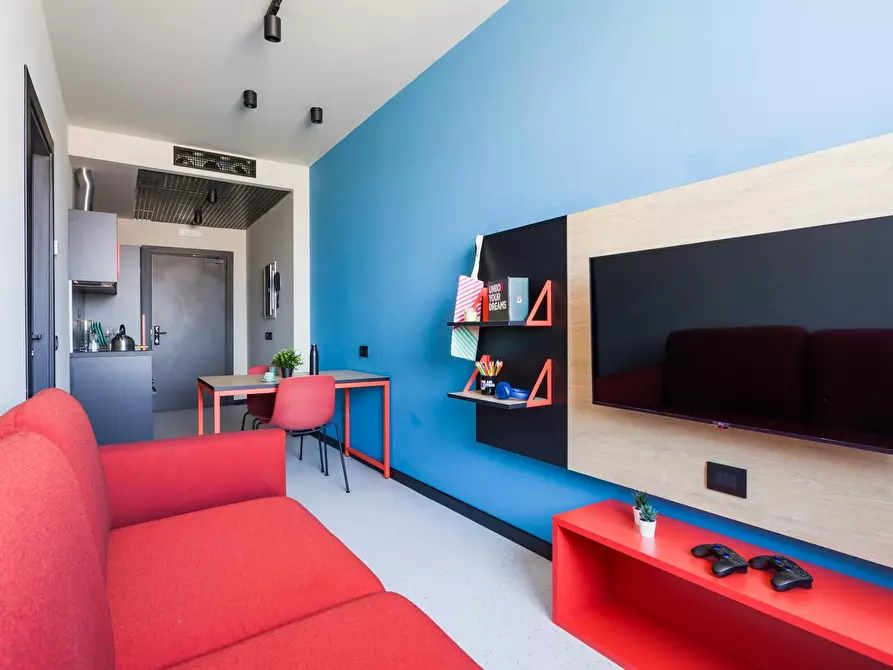 Immagine 1 di Camera in affitto  in Via Galileo Ferraris a Napoli