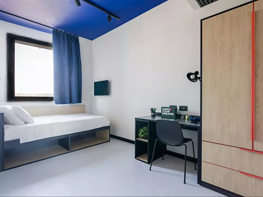 Immagine 4 di Camera in affitto  in Via Galileo Ferraris a Napoli