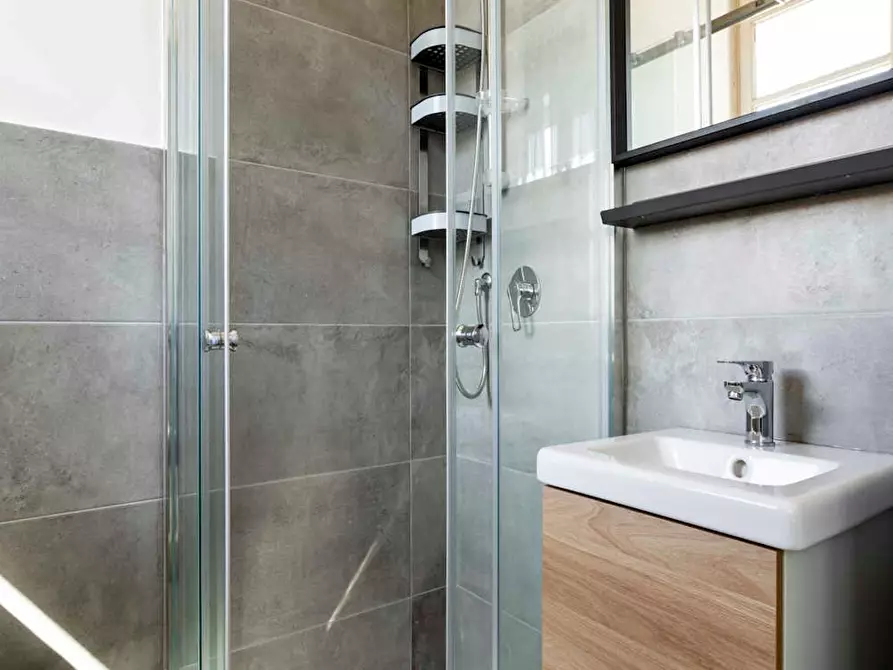 Immagine 8 di Camera in affitto  in Viale Lazio a Milano