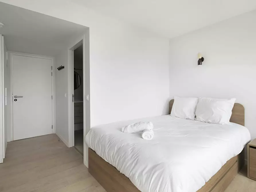 Immagine 7 di Camera in affitto  in Rue Cambronne a Paris