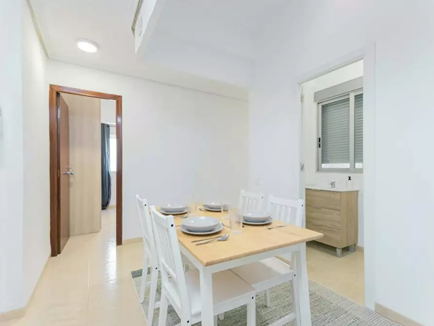 Immagine 6 di Camera in affitto  in Avinguda del Cid a Valencia