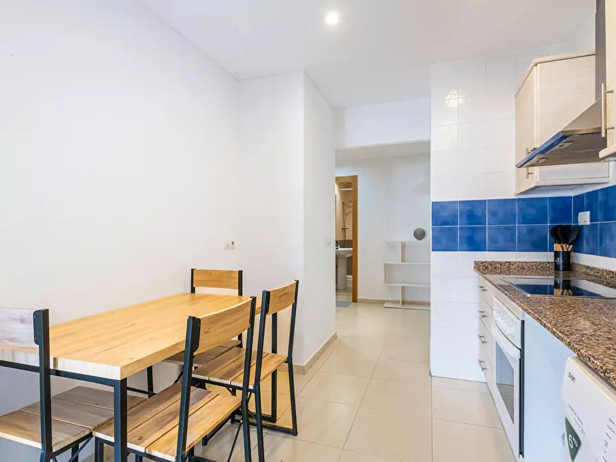 Immagine 9 di Camera in affitto  in Avenida de Aguilera a Alicante/Alacant