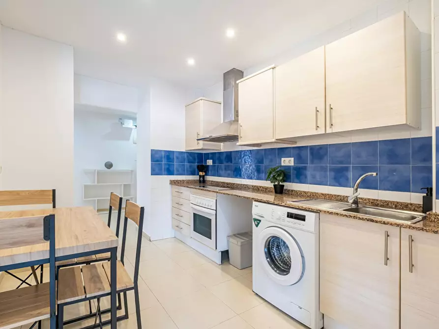 Immagine 5 di Camera in affitto  in Avenida de Aguilera a Alicante/Alacant