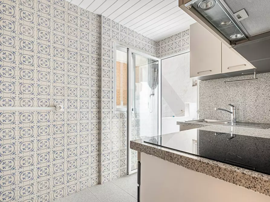 Immagine 8 di Camera in affitto  in Avenida de Aguilera a Alicante/Alacant