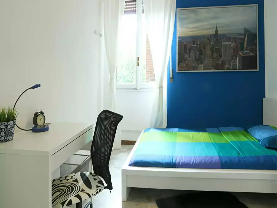 Immagine 1 di Camera in affitto  in Via Salvatore Barzilai a Milano