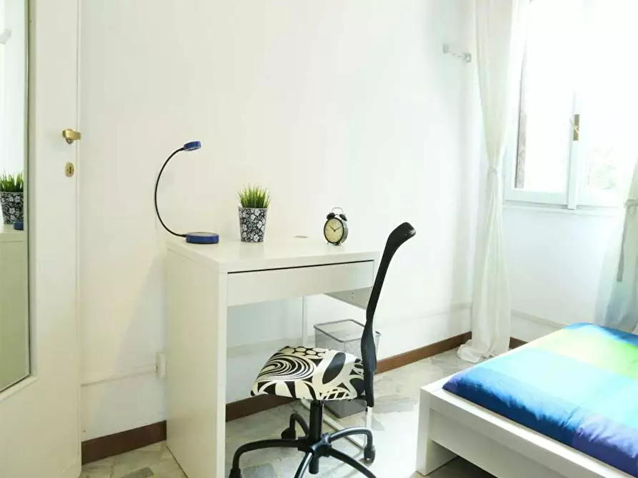 Immagine 3 di Camera in affitto  in Via Salvatore Barzilai a Milano