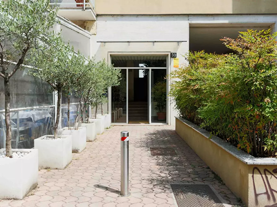 Immagine 9 di Appartamento in affitto  in Viale Cassala a Milano