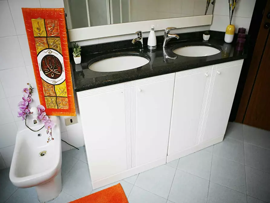 Immagine 7 di Camera in affitto  in Via Lazzaretto a Milano