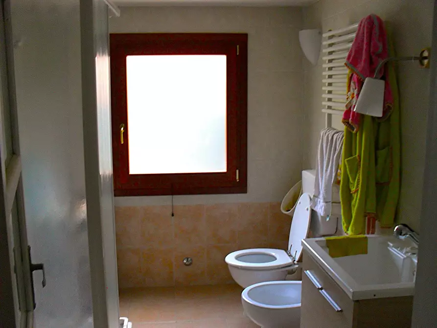 Immagine 10 di Camera in affitto  in Via Vecchia a Padova