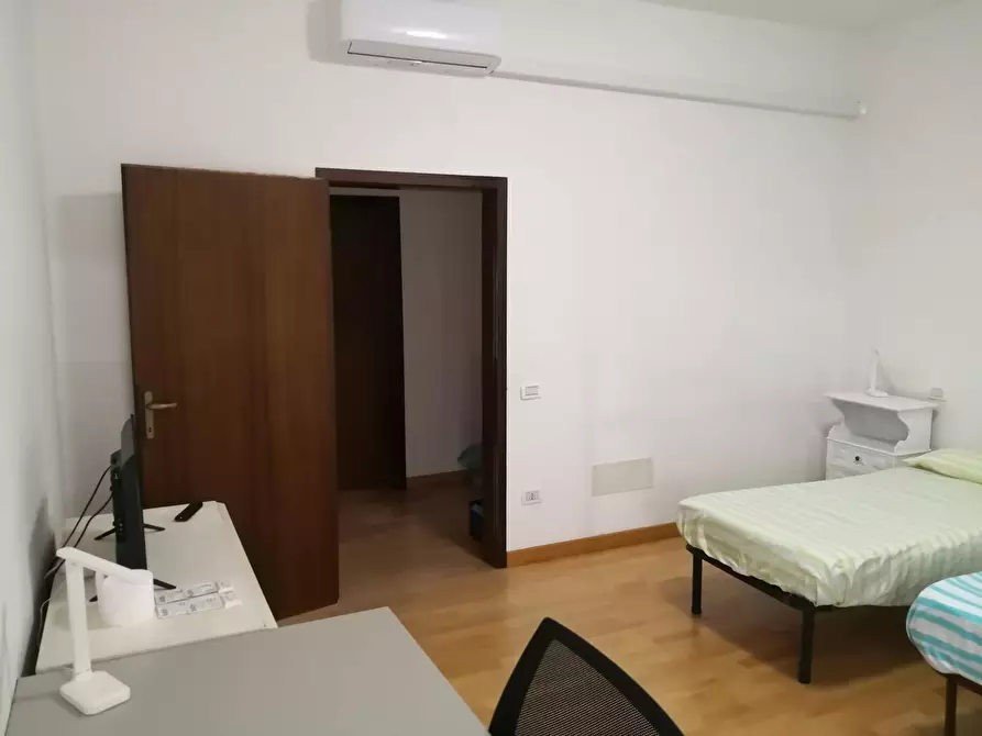 Immagine 4 di Camera in affitto  in Via Vecchia a Padova