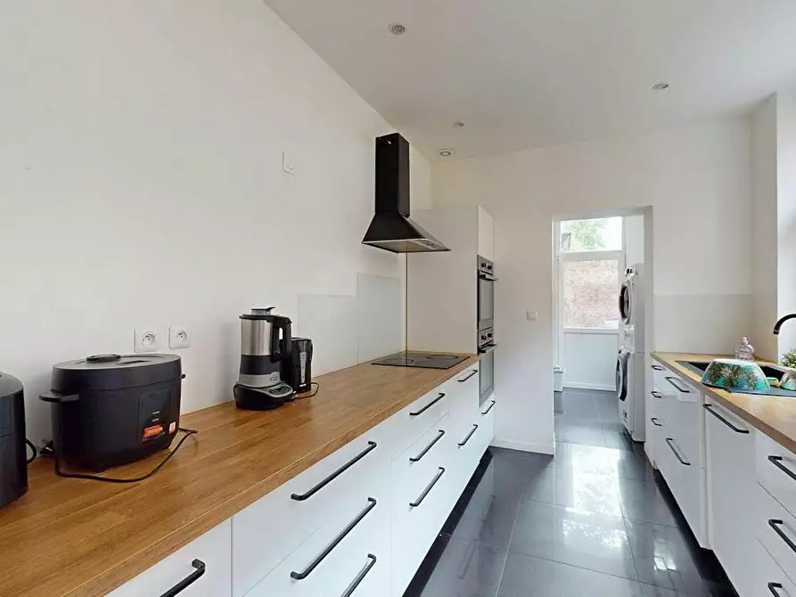 Immagine 8 di Camera in affitto  in Rue Dammartin a Roubaix