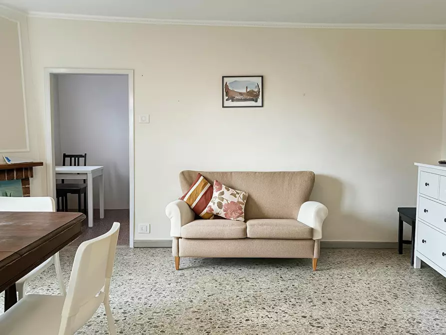 Immagine 8 di Camera in affitto  in Via Stalloreggi a Siena