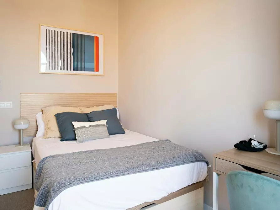 Immagine 2 di Camera in affitto  in Carrer de Calàbria a Barcelona