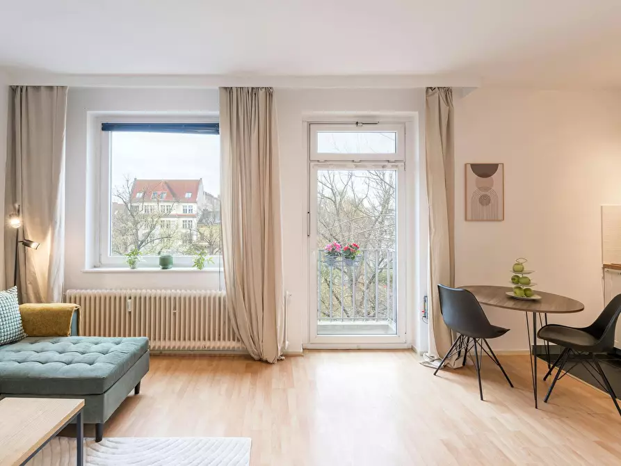 Immagine 2 di Appartamento in affitto  in Schloßstraße a Berlin