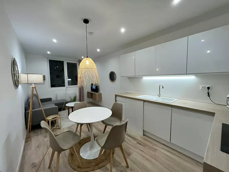 Immagine 4 di Appartamento in affitto  in Rue Blin de Bourdon a Amiens