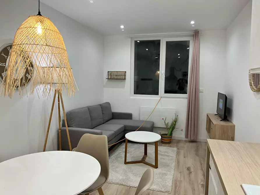 Immagine 5 di Appartamento in affitto  in Rue Blin de Bourdon a Amiens