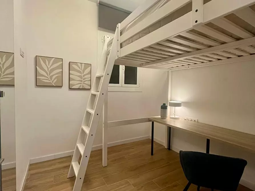 Immagine 2 di Appartamento in affitto  in Carrer de Rocafort a Barcelona