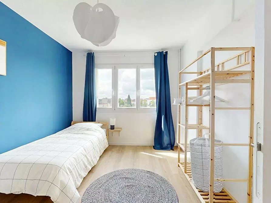 Immagine 1 di Camera in affitto  in Rue Charles Péguy a Chanteau