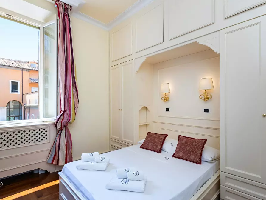 Immagine 10 di Appartamento in affitto  in Via Baccina a Roma