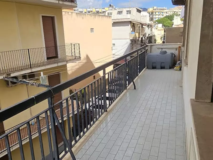 Immagine 9 di Camera in affitto  in Via Aurora a Reggio Di Calabria