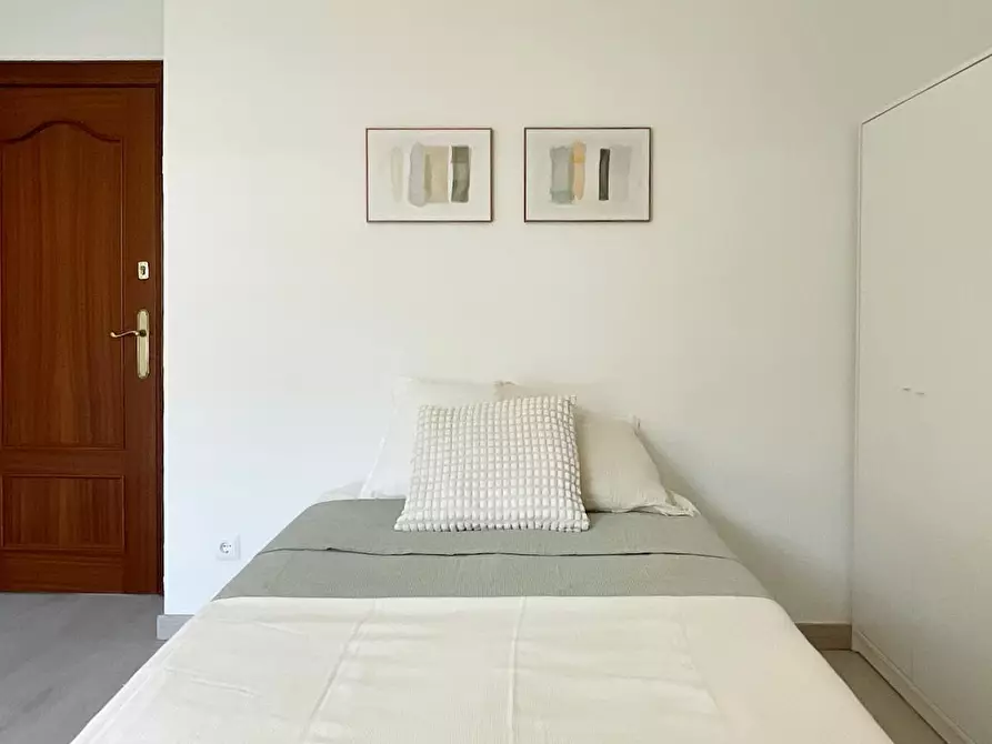 Immagine 2 di Camera in affitto  in Calle de Italia a Zaragoza