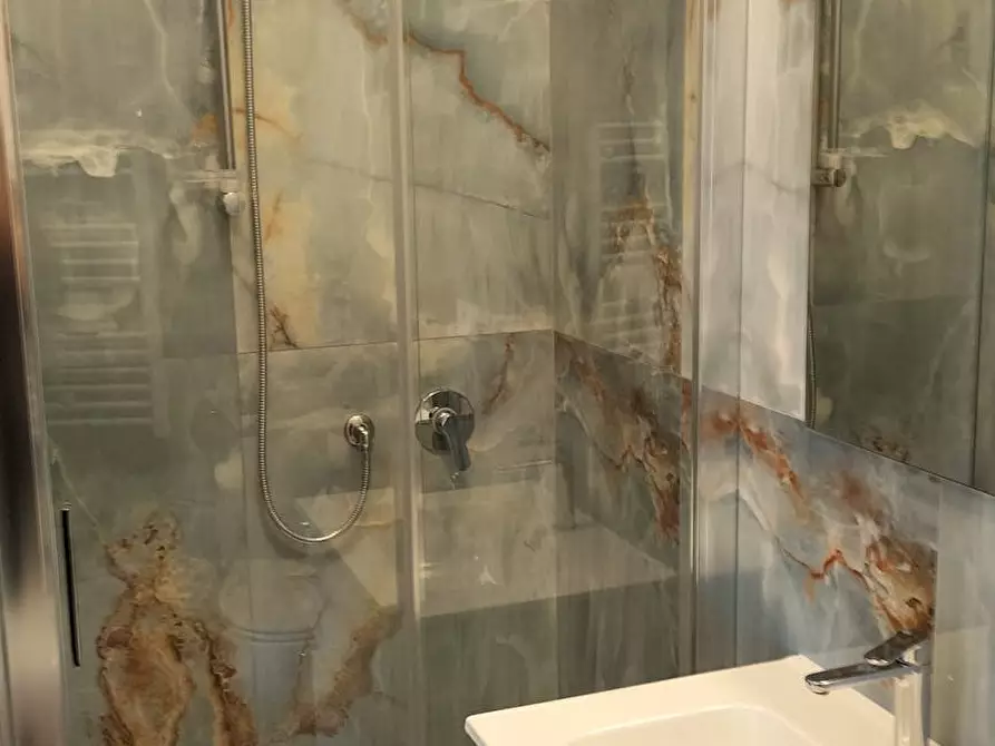 Immagine 6 di Camera in affitto  in Via Casilina a Roma