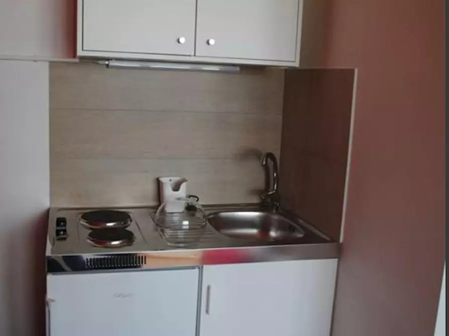 Immagine 7 di Appartamento in affitto  in Viale Principe Amedeo a Rimini