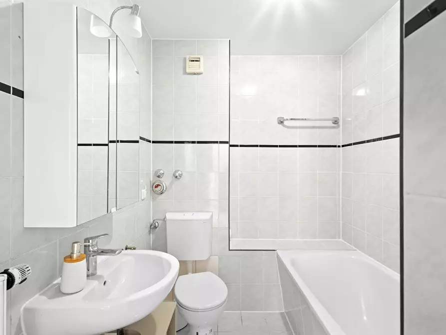 Immagine 10 di Camera in affitto  in Almbachstraße a München