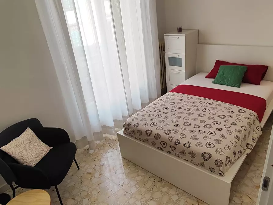 Immagine 3 di Camera in affitto  in Via Antonio Scialoja a Firenze